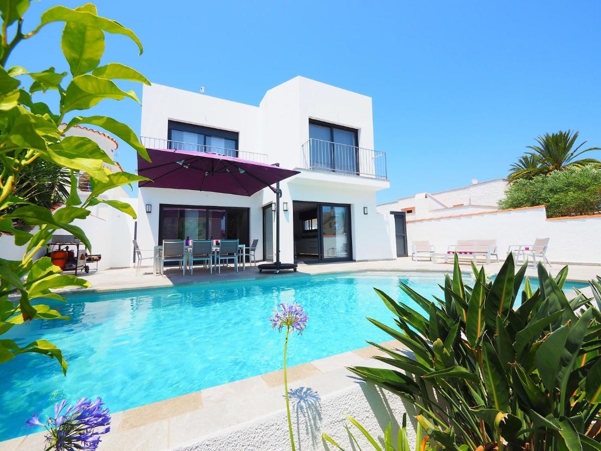 Norfeu By Interhome Empuriabrava